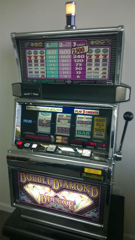 Play Game 2000 Deluxe slot